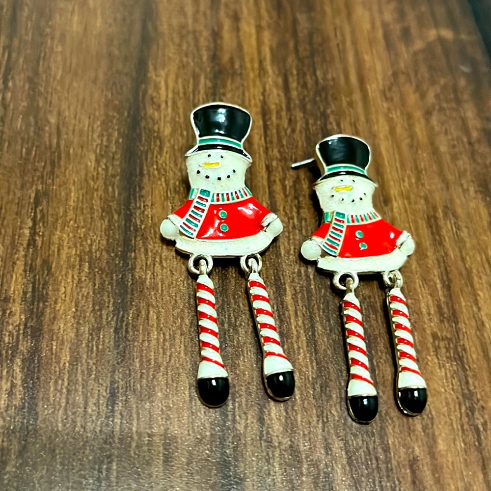 Snowman earrings with wobbly legs red white black